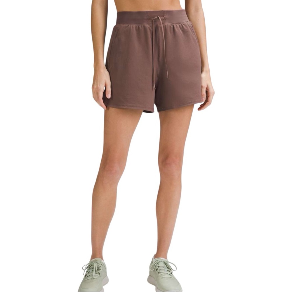 NWT Lululemon License to Train HR Short 4” Dark Oxide